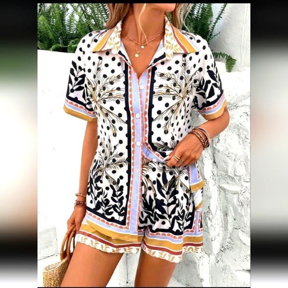 Stylish Black and Cream Patterned Shirt and Shorts Set - Picture 1 of 7